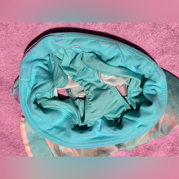 Ivivva: Girls Shorts- Size 12 - Picture 5 of 9